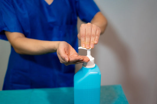 FAQ despre dezinfectanți: 15 întrebări frecvente din partea managerilor de spitale și clinici
