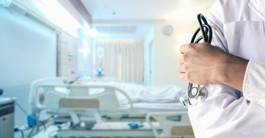 Infecțiile asociate asistenței medicale în România: cauze, consecințe și soluții